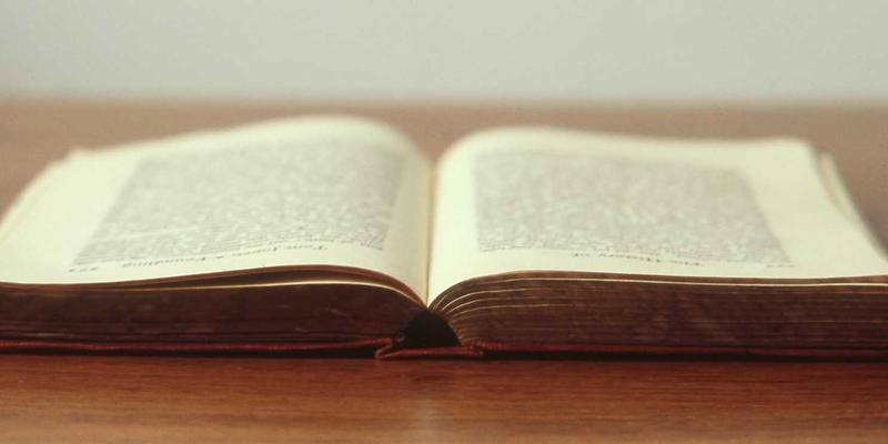 从功能到崇拜：解读太平洋岛屿部落独木舟船首雕刻的文化密码与雕刻艺术