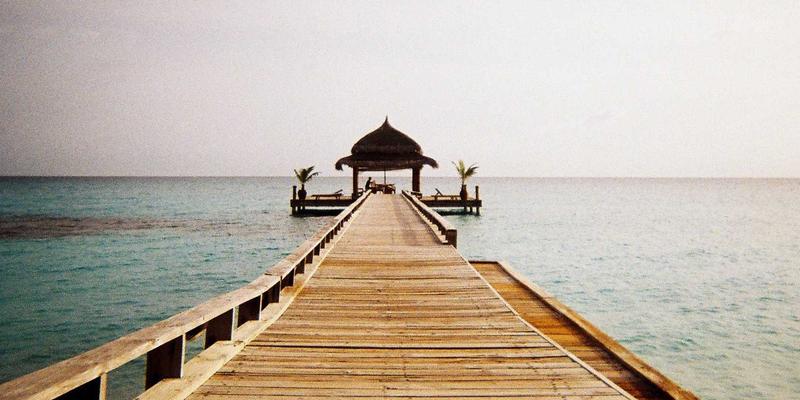 手工雕刻的艺术哲学：石雕工艺品定制中负空间的辩证之美