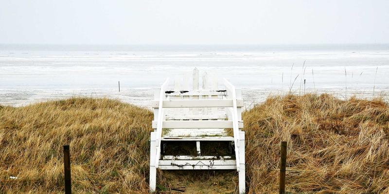 木雕艺术的动态革命：手工雕刻如何诠释平衡、运动与时间维度